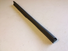 Dichtung 8D0823725A 395mm für Kotflügel vl für Audi A4 8D bis 99