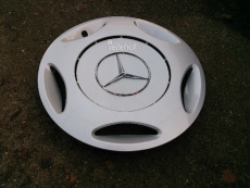 MB Radkappe 2024010624 für 15 Zoll Stahlfelge B-Ware