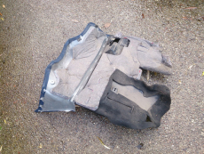 Abdeckung A2106805587 blau Fußraum vl für MB 210