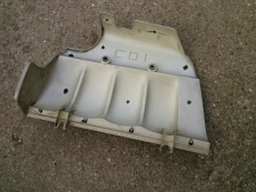 Motorabdeckung A6110100467 für MB 202 210 200CD 220CDI (611)