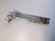 Strebe vorne B25D5215YD für Mazda 323 BJ