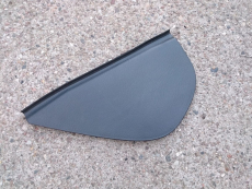 Verkleidung links B25G64961 für Mazda 323 BJ