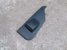 Gurtabdeckung B25H68861 hinten links für Mazda 323F BJ
