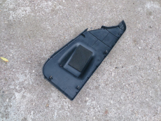 Gurtabdeckung B25H68861 hinten links für Mazda 323F BJ