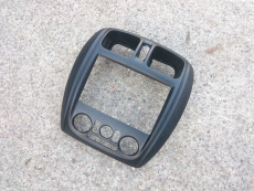 Blende für Mittelkonsole schwarz für Mazda 323 BJ