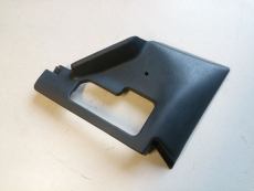 Verkleidung GE4T-686G1 für Fußraum für Mazda 323 VI BJ