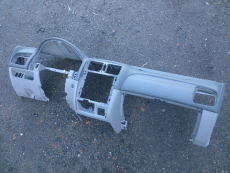 Armaturenbrett dunkelgrau/grau für Mazda 626 V 99-02