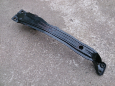 Motorträger vorne 112402F000 für Nissan Primera P11 W11 1,6l