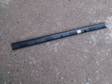 Fußleiste 769B4-2F001 vr innen für Nissan Primera P11