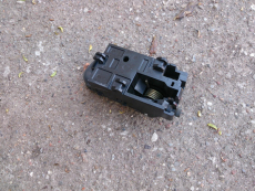 Türöffner links 806712F002 für Nissan Primera P11