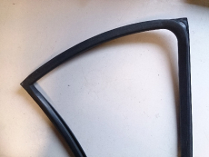 Fensterschachtdichtung 823318F800 für Tür hl für Nissan Primera P11 97-99