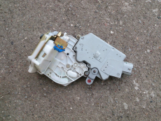 Türschloß hl 825032F000 für Nissan Primera P11