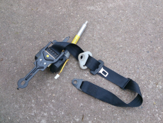 Sicherheitsgurt 86884-9F010 vr für Nissan Primera P11