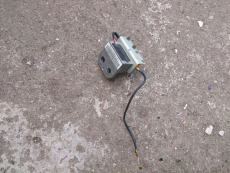 Airbagsensor 988318F625 links für Nissan Primera P11 98-99