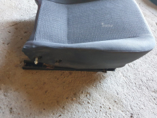 Sitzkonsole vl 13101958 XXQC für Opel Corsa C