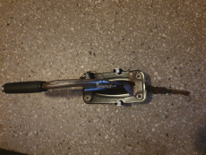 Handbremshebel 13125285 mit chrommattierten Knopf für Opel Corsa C