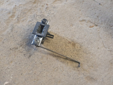 Verriegelung 90484109 LH (für Rückenlehne) für Opel Corsa C
