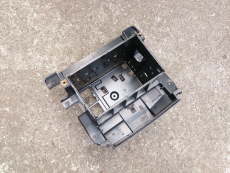 Trägerkonsole Radioschacht 24413429 Opel Omega B ab 99