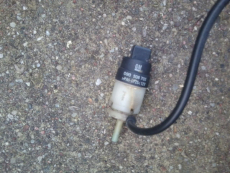 GM Wischasserpumpe 090508705 für Opel Vectra B Omega B