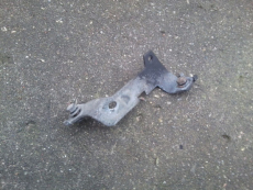 Halter 9175142 für Hupen für Opel Vectra B