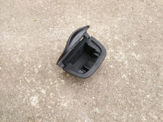 Aschenbecher vorne 9627639377 für Peugeot 206