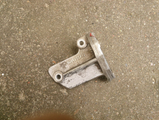 Halter für Servopumpe 9604255780 für Peugeot 306 Citroön Xsara