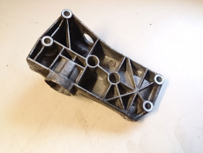 Halter 030145169H für Lima und Servopumpe für Seat Cordoba 6K1 Ibiza II Golf III