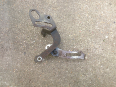 Halter 44443-97201 für Servopumpe für Daihatsu Sirion M100 1,0l
