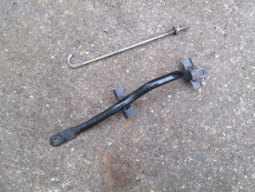 Batteriehalter 74404-97201 für Daihatsu Sirion M1