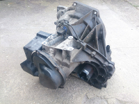 Schaltgetriebe 98WT-7F096-AC V/2 für Ford Focus MK1 1,6l 16V