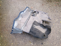 Abdeckung A2106805587 blau Fußraum vl für MB 210
