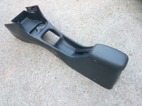 Mittelkonsole mit Armlehne schwarz für Mazda 323 BJ