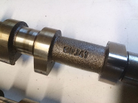 2 Nockenwellen 1302086J00 1302090J30 für Nissan Primera P11 1,6 16V