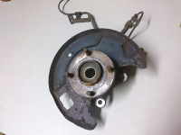 Achsschenkel vr 400102J000 für Nissan Primera P11 1,6l 16V