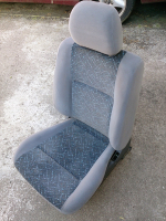 Sitz 870008F560 vr in K-Grey für Nissan Primera P11 B-Ware