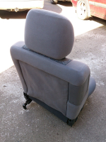 Sitz 870008F560 vr in K-Grey für Nissan Primera P11 B-Ware