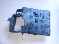 Halter 7703397911 für Steuergerät für Renault Megane I Ph2