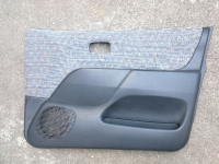 Türverkleidung 67610-97201 dunkelgrau vr für Daihatsu Sirion M1 bis 01