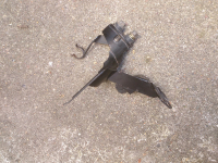 Halter für Servoölbehälter 44360-97201 für Daihatsu Sirion M100
