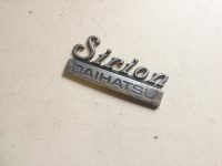Sirion Emblem für Daihatsu Sirion M1